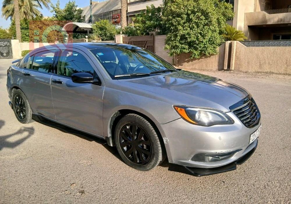 Chrysler 200